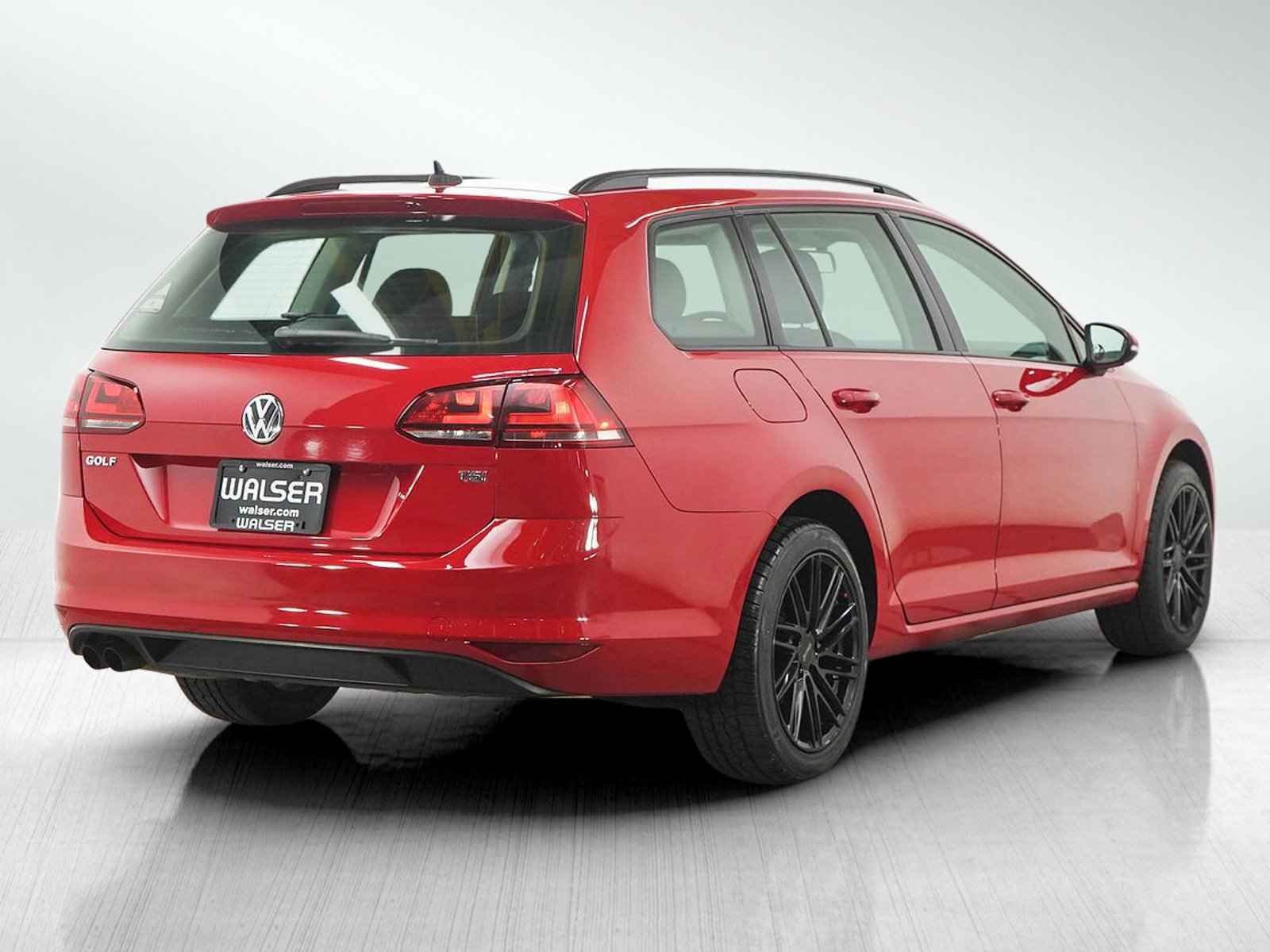Used 2016 Volkswagen Golf S FWD image 5