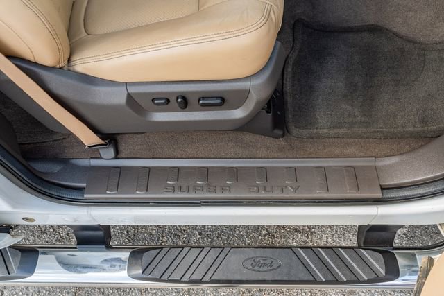 Used 2012 Ford F250 Lariat w/ Lariat Interior Pkg image 42