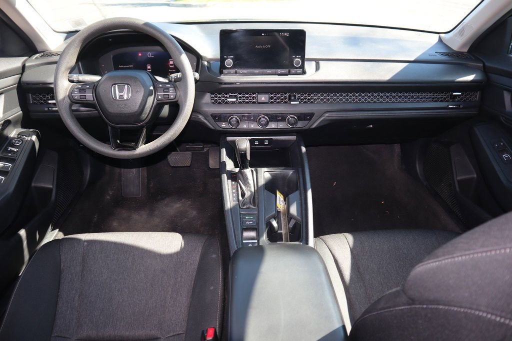 Used 2023 Honda Accord EX image 17