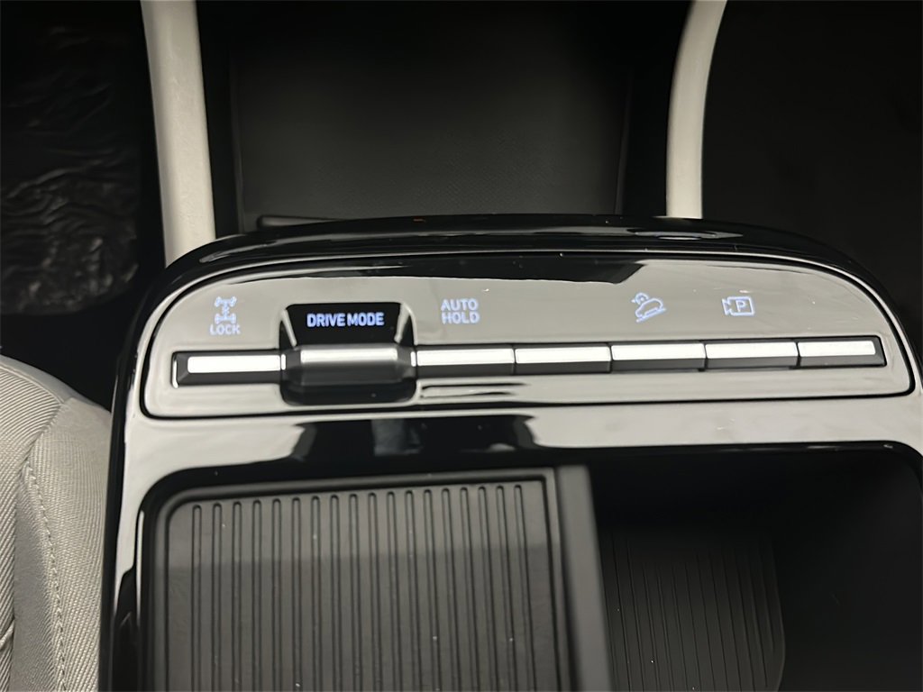 New 2026 Hyundai Tucson Blue SE image 21