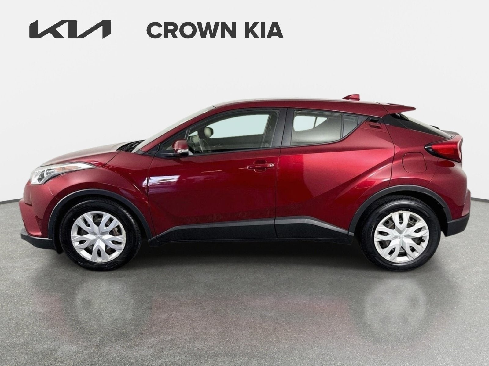 Used 2019 Toyota C-HR LE FWD image 9