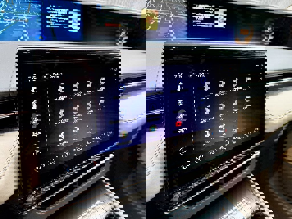 New 2025 Lincoln Nautilus Premier w/ Jet Appearance Package image 32