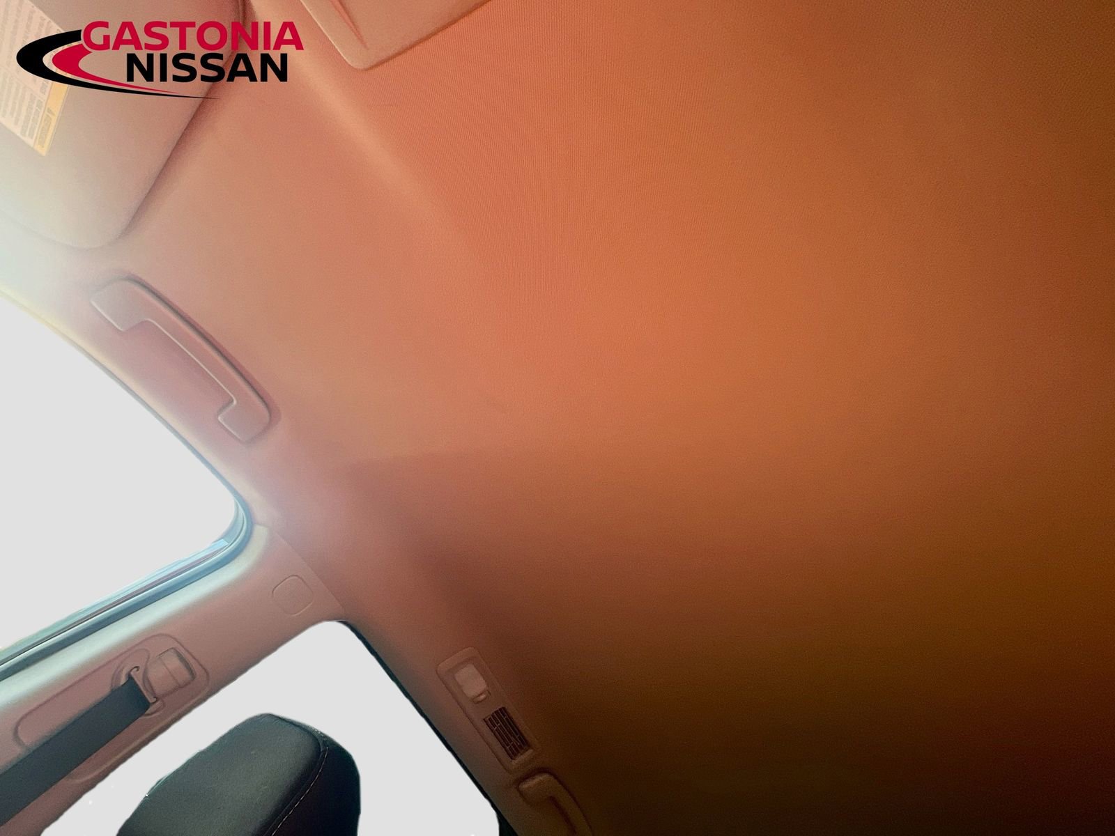 Used 2024 Nissan Pathfinder S image 27