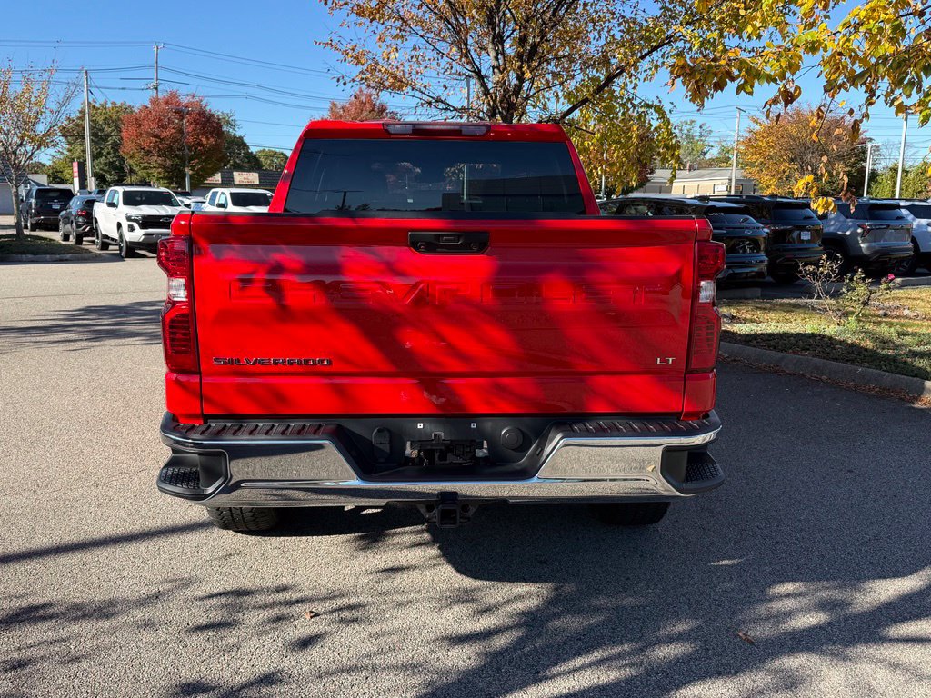 Used 2023 Chevrolet Silverado 1500 LT AWD/4WD image 4