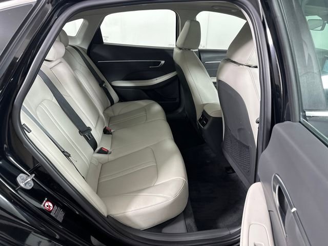 Used 2023 Hyundai Sonata Limited w/ Preferred Accessory Package image 27