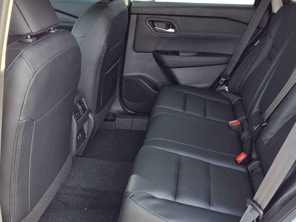 New 2026 Nissan Rogue Dark Armor AWD/4WD image 23