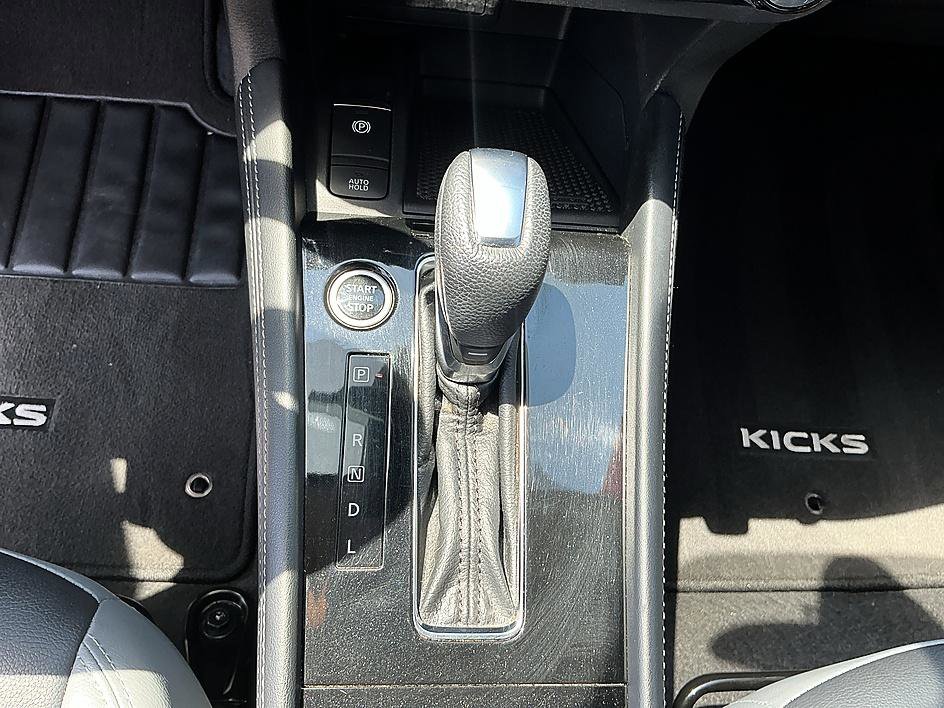 Certified 2021 Nissan Kicks SR w/ SR Premium Package FWD image 20