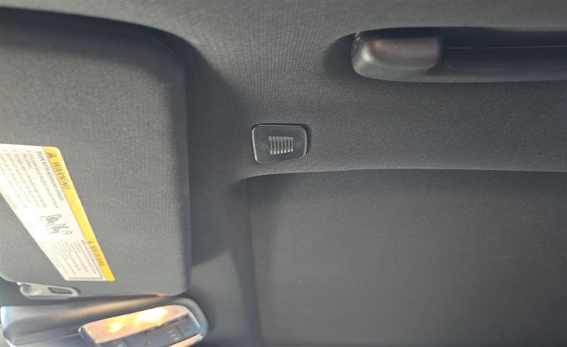 Used 2023 Chrysler 300 S image 7