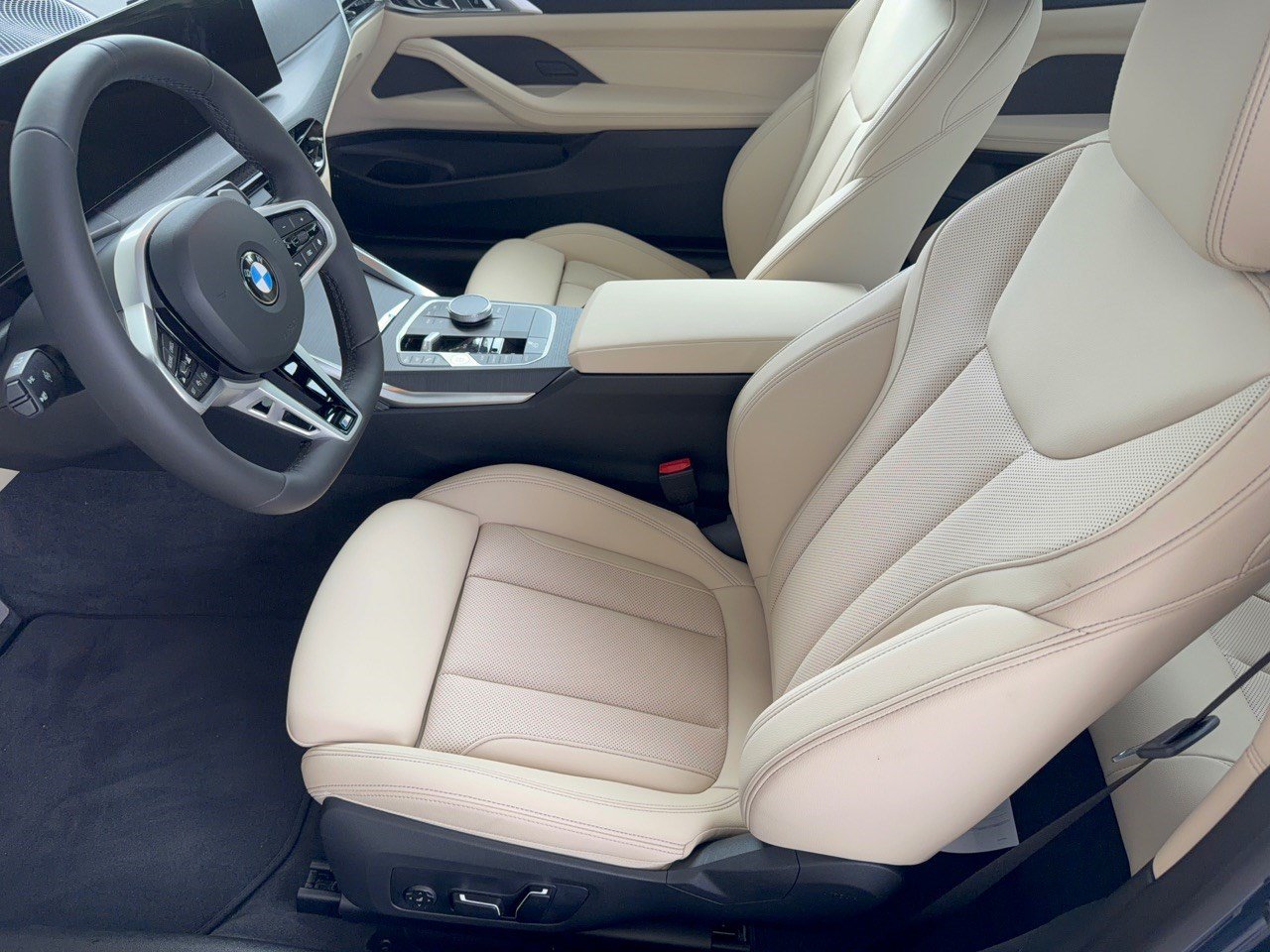 Used 2027 BMW 430i Coupe w/ M Sport Package AWD/4WD image 5