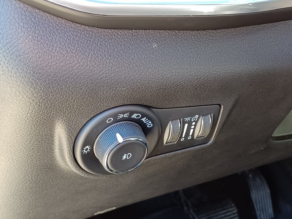 Used 2024 Jeep Compass Limited AWD/4WD image 9