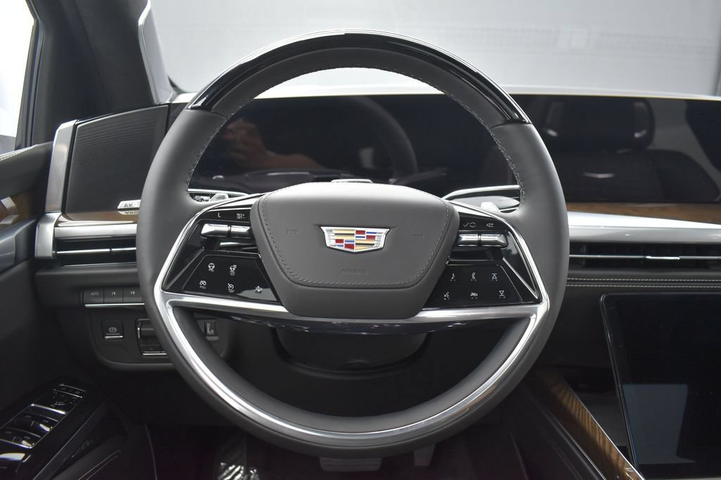 Certified 2026 Cadillac Escalade ESV Platinum Sport w/ LPO, ONYX Package AWD/4WD image 14