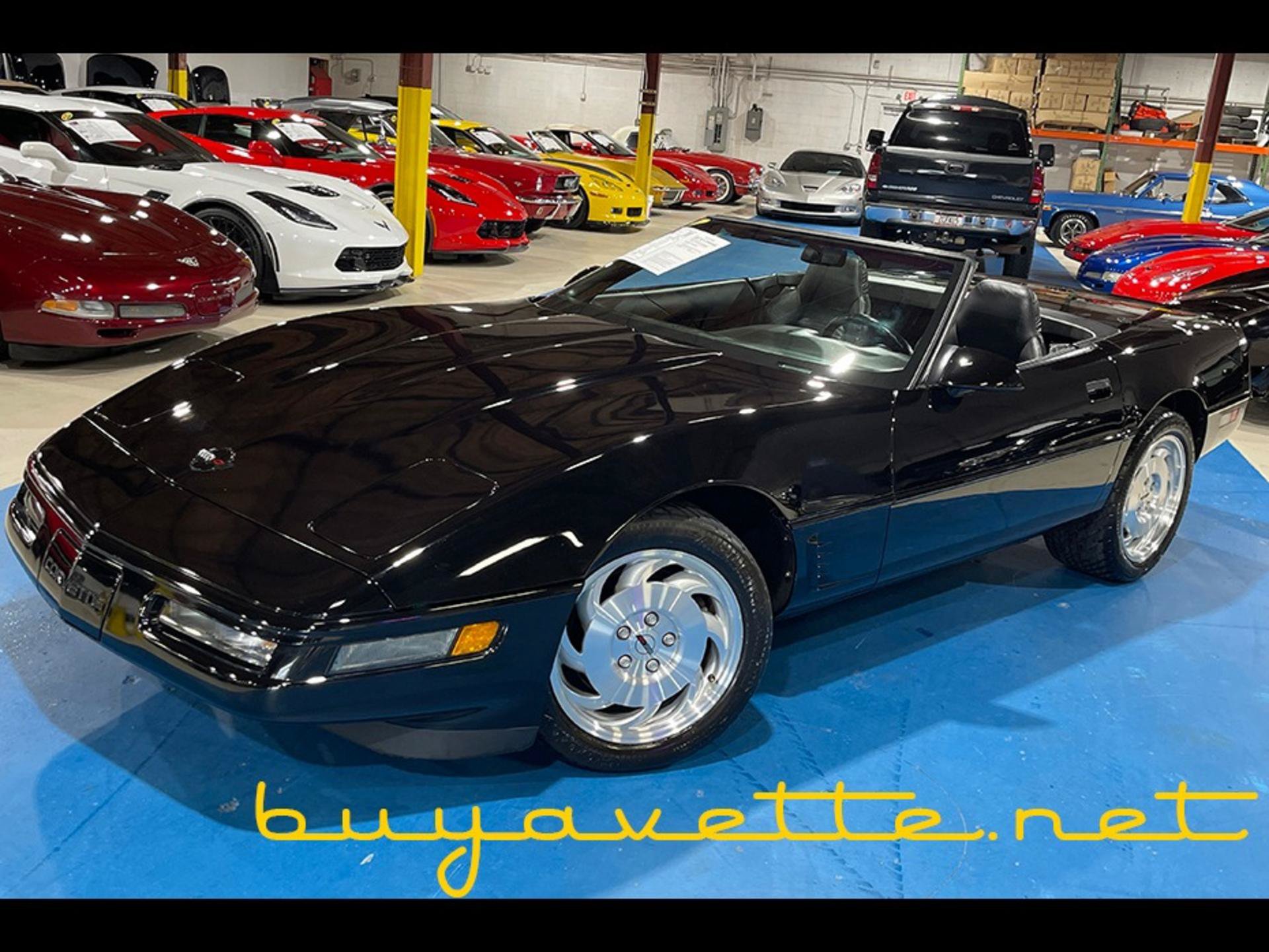 Used 1996 Chevrolet Corvette Convertible RWD image 2