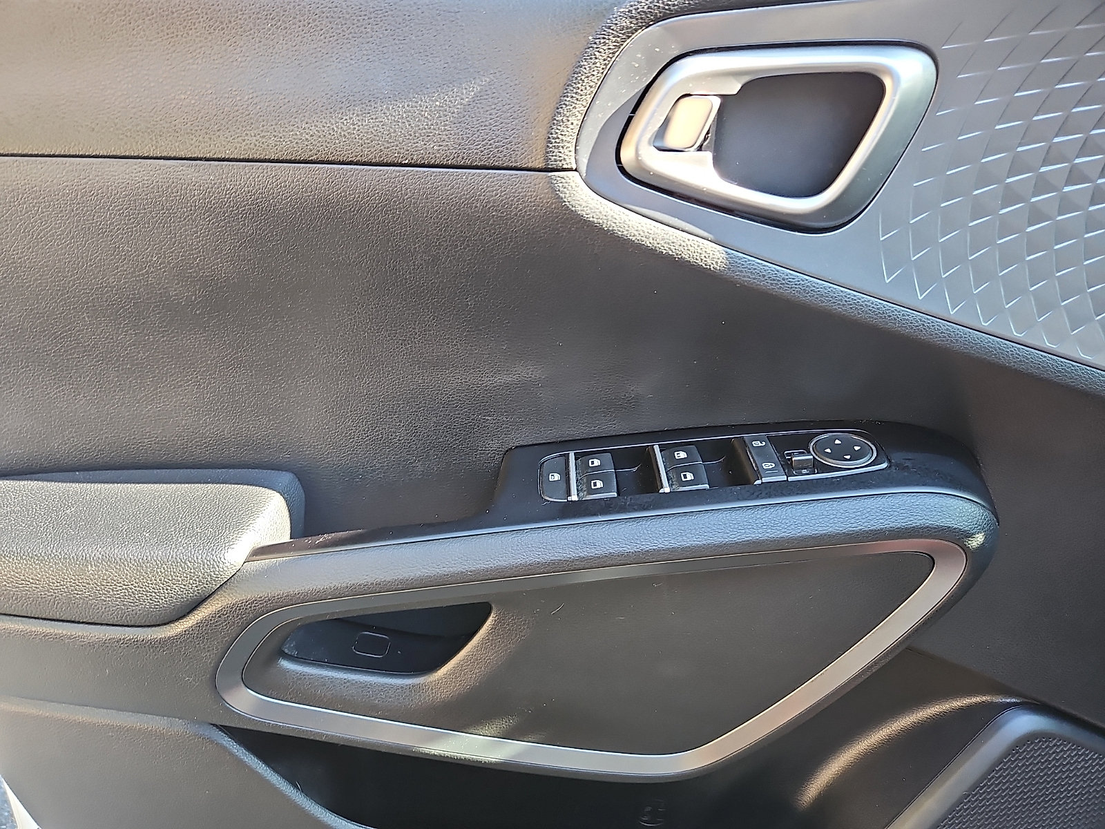 Used 2022 Kia Soul GT-Line FWD image 12