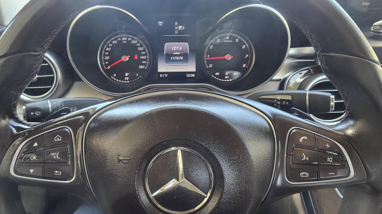 Used 2015 Mercedes-Benz C 300 4MATIC Sedan image 4