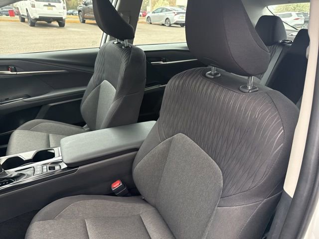Used 2025 Toyota Camry LE AWD/4WD image 23