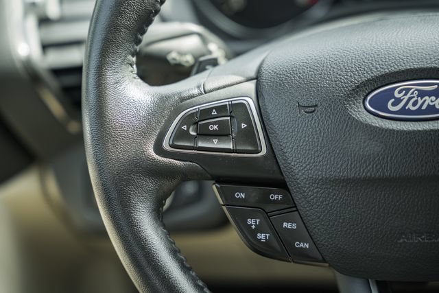 Used 2017 Ford Escape Titanium FWD image 29