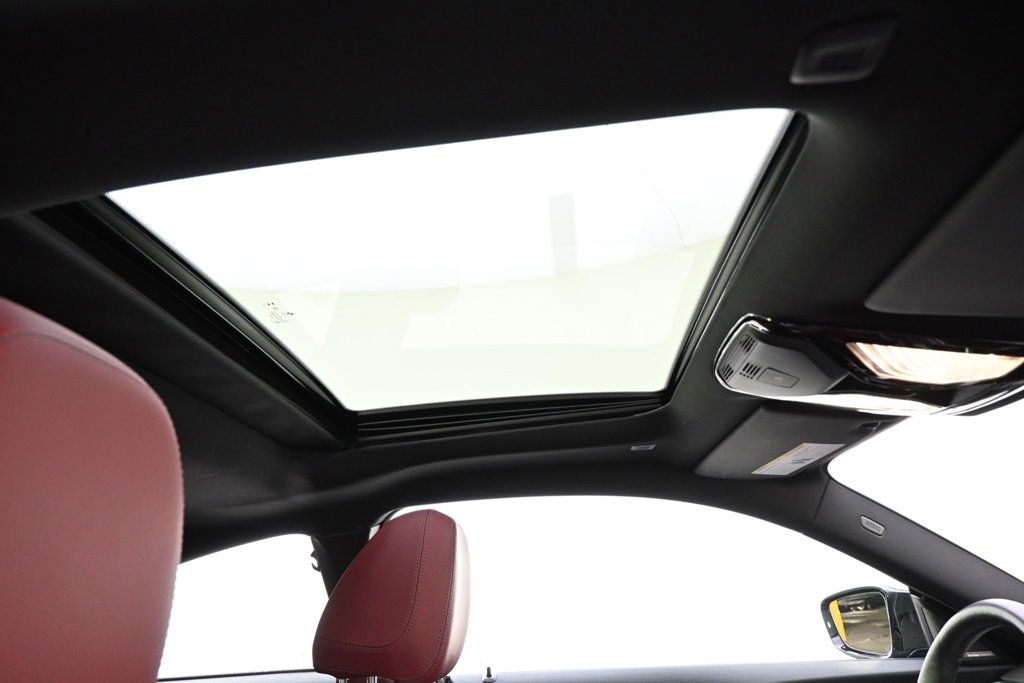 Used 2023 BMW M240i xDrive Coupe w/ Premium Package image 17