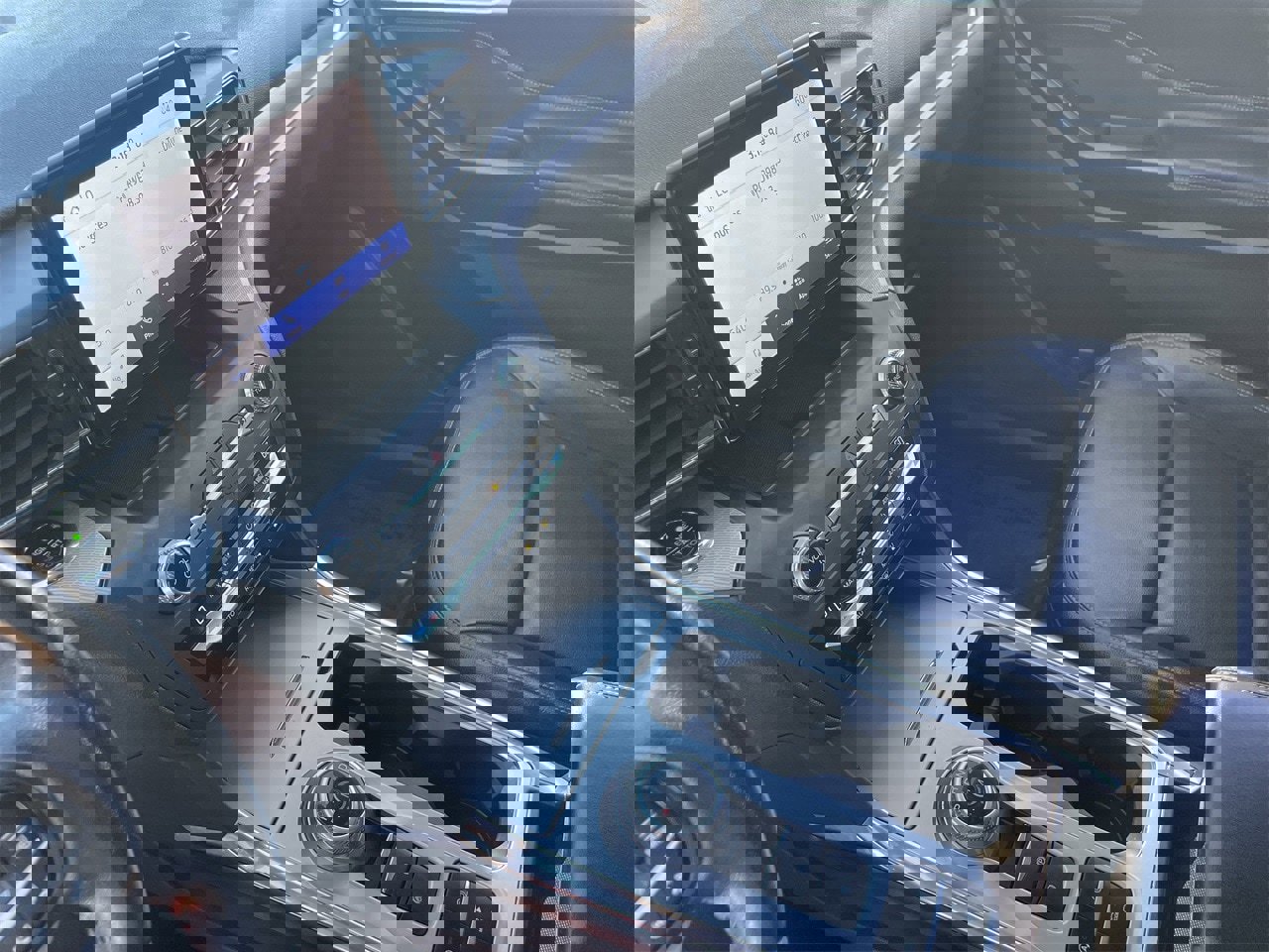 Used 2020 Ford Explorer XLT w/ Equipment Group 202A image 24