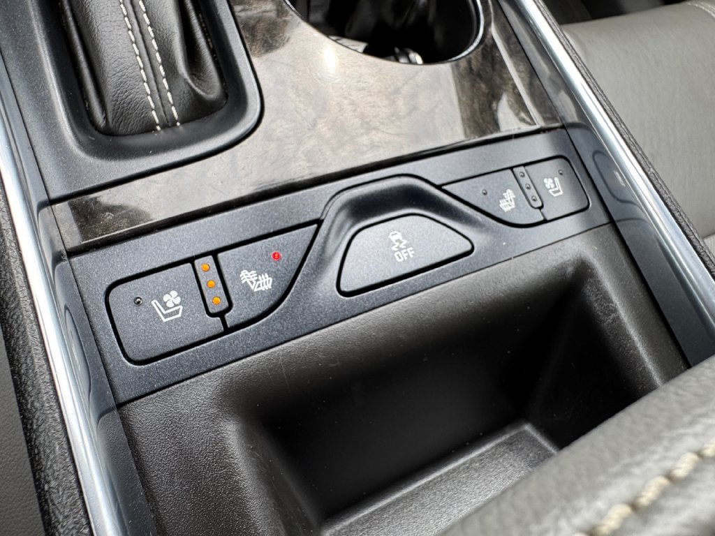 Used 2015 Chevrolet Impala LTZ FWD image 29