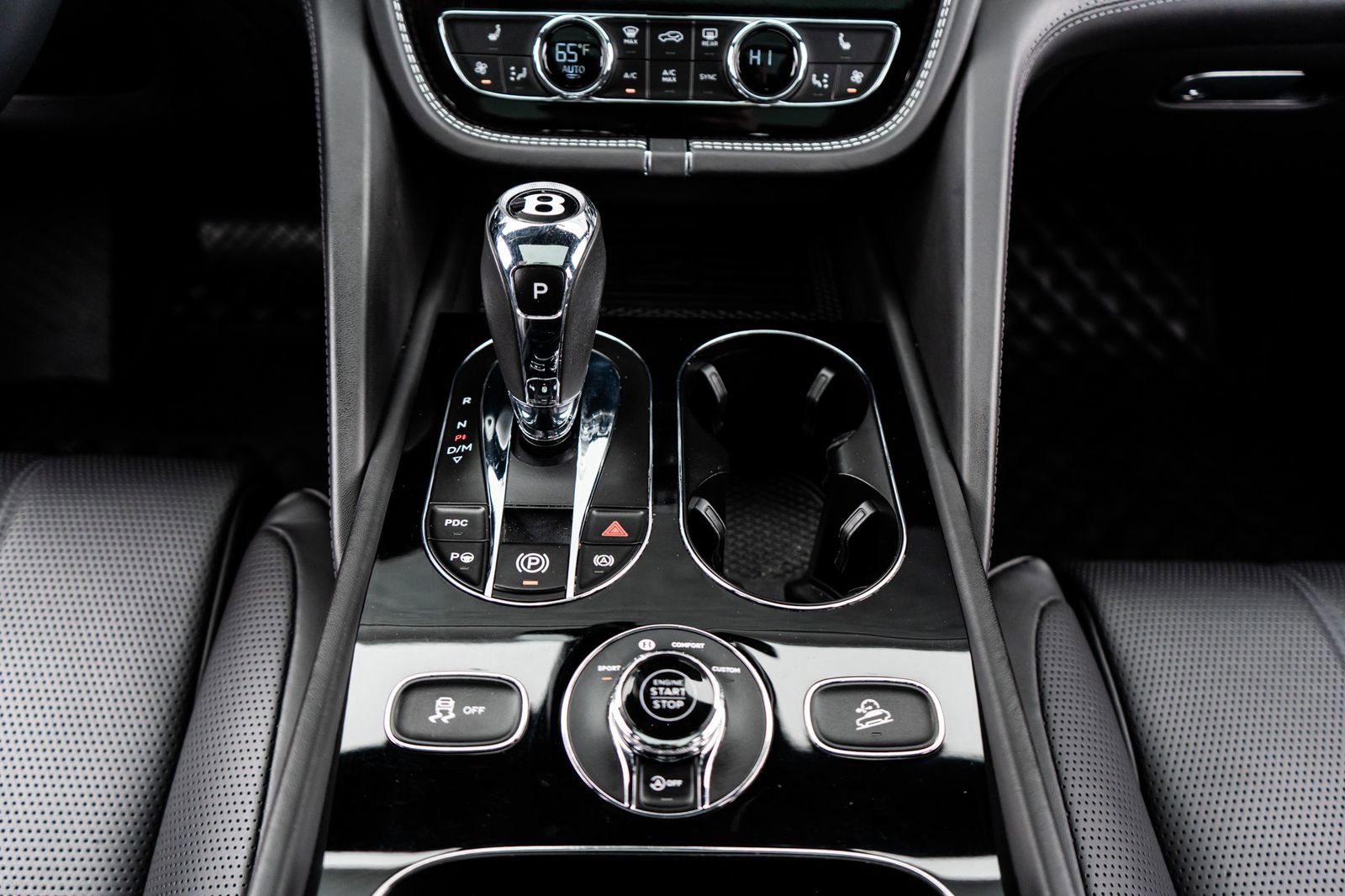 Used 2022 Bentley Bentayga image 34