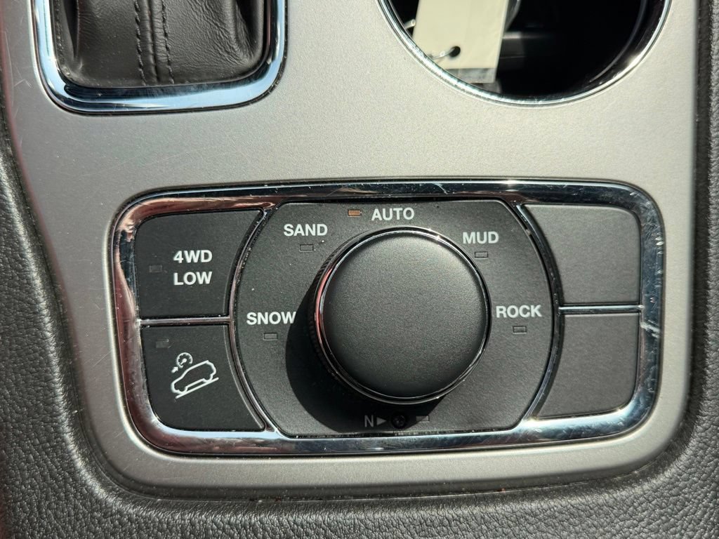 Used 2022 Jeep Grand Cherokee Limited AWD/4WD image 24