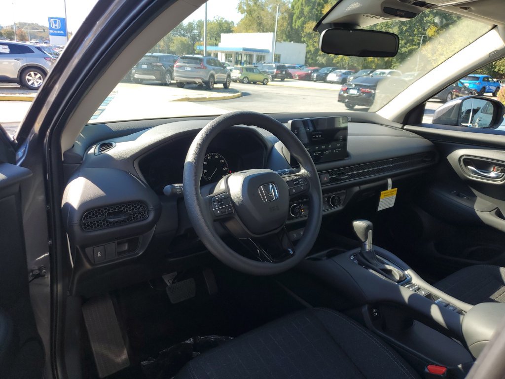 New 2027 Honda HR-V LX image 16