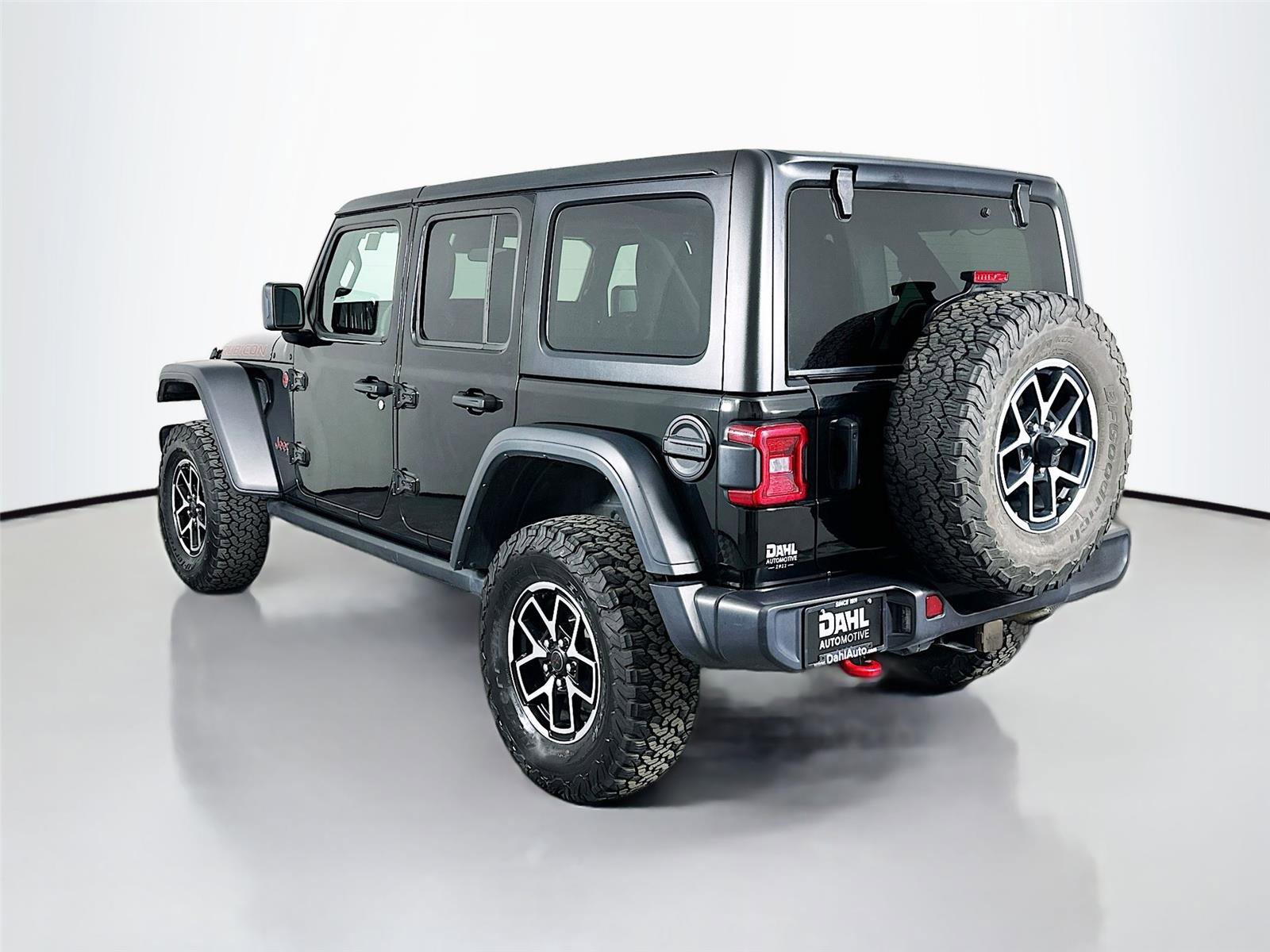 Used 2025 Jeep Wrangler Unlimited Rubicon image 10