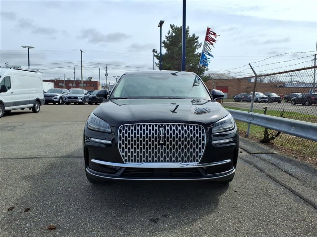 Used 2024 Lincoln Corsair AWD image 2