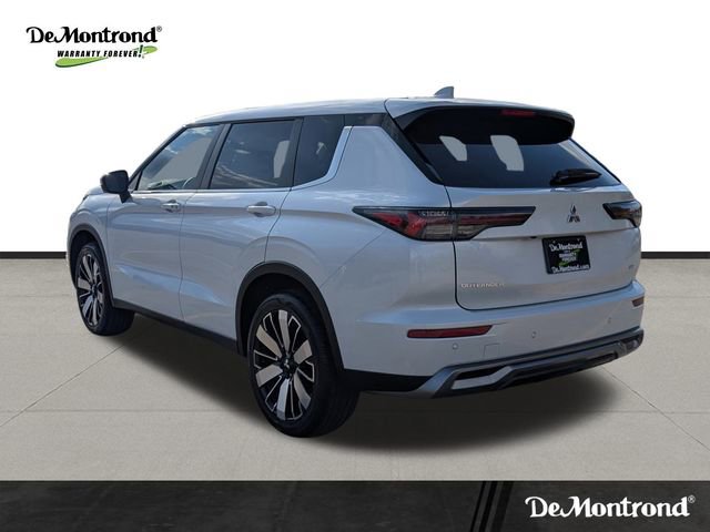 New 2026 Mitsubishi Outlander SE FWD image 7