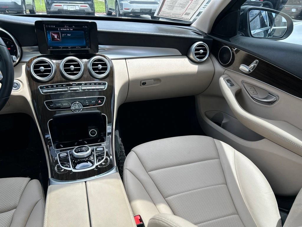 Used 2019 Mercedes-Benz C 300 Sedan image 11