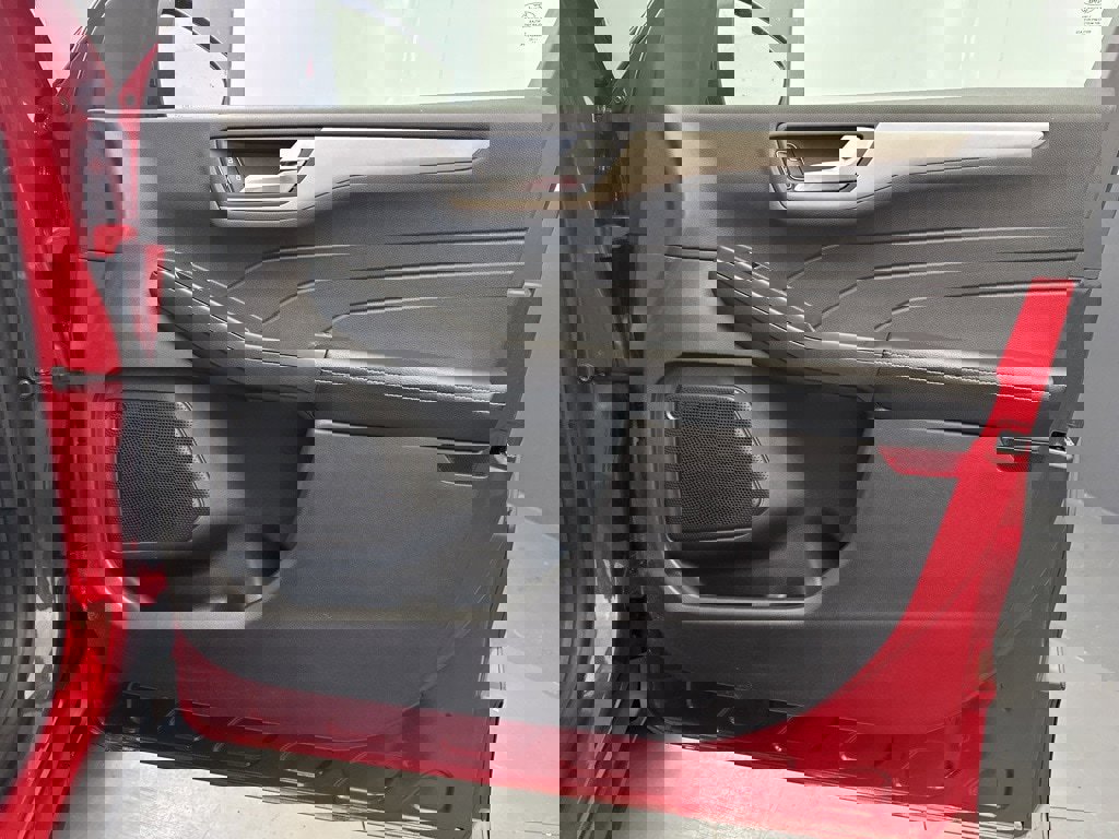 Used 2022 Ford Escape SEL image 32