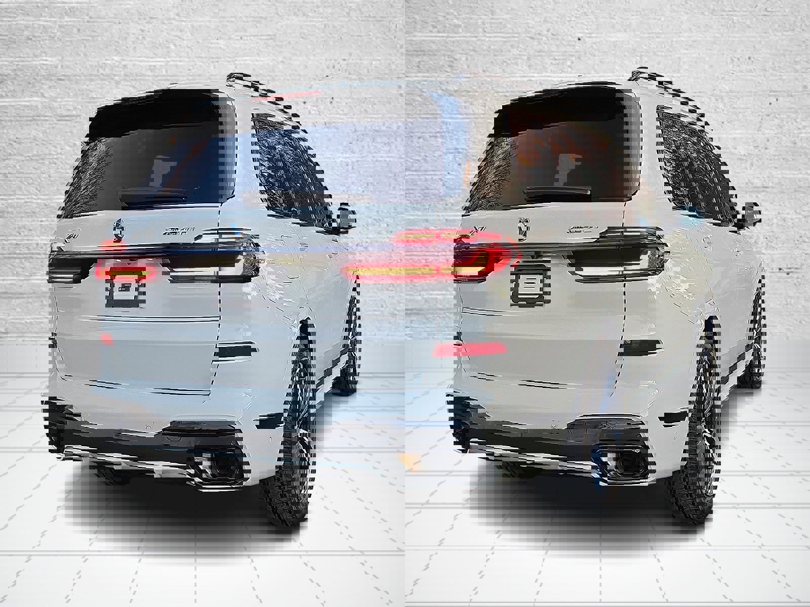 Certified 2025 BMW X7 xDrive40i w/ M Sport Package image 6