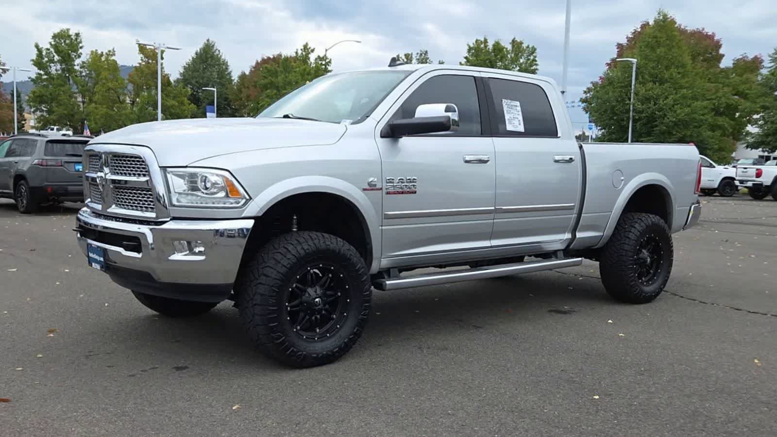 Used 2014 RAM 2500 Laramie w/ Convenience Group AWD/4WD image 4
