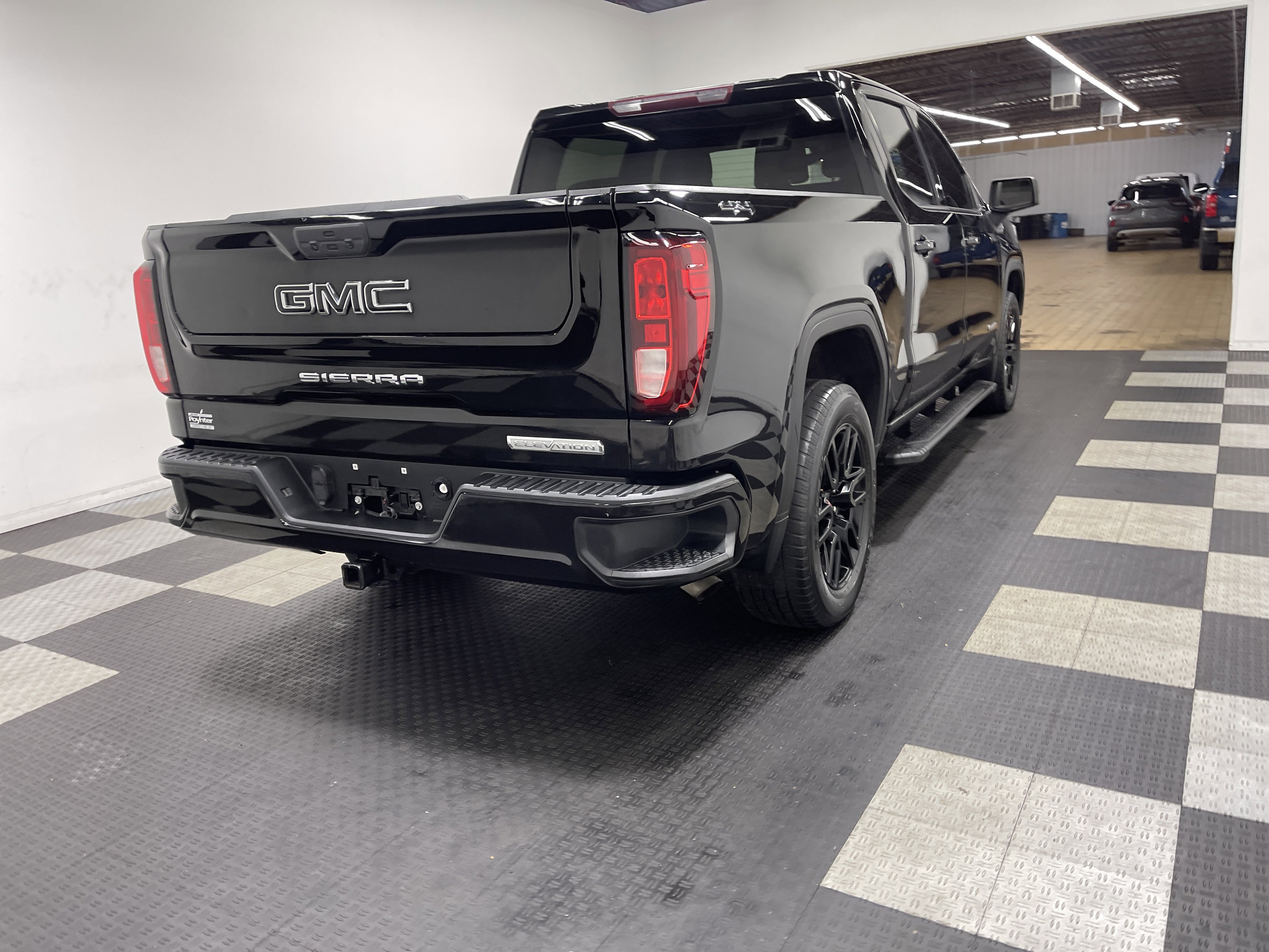 Used 2021 GMC Sierra 1500 Elevation AWD/4WD image 5