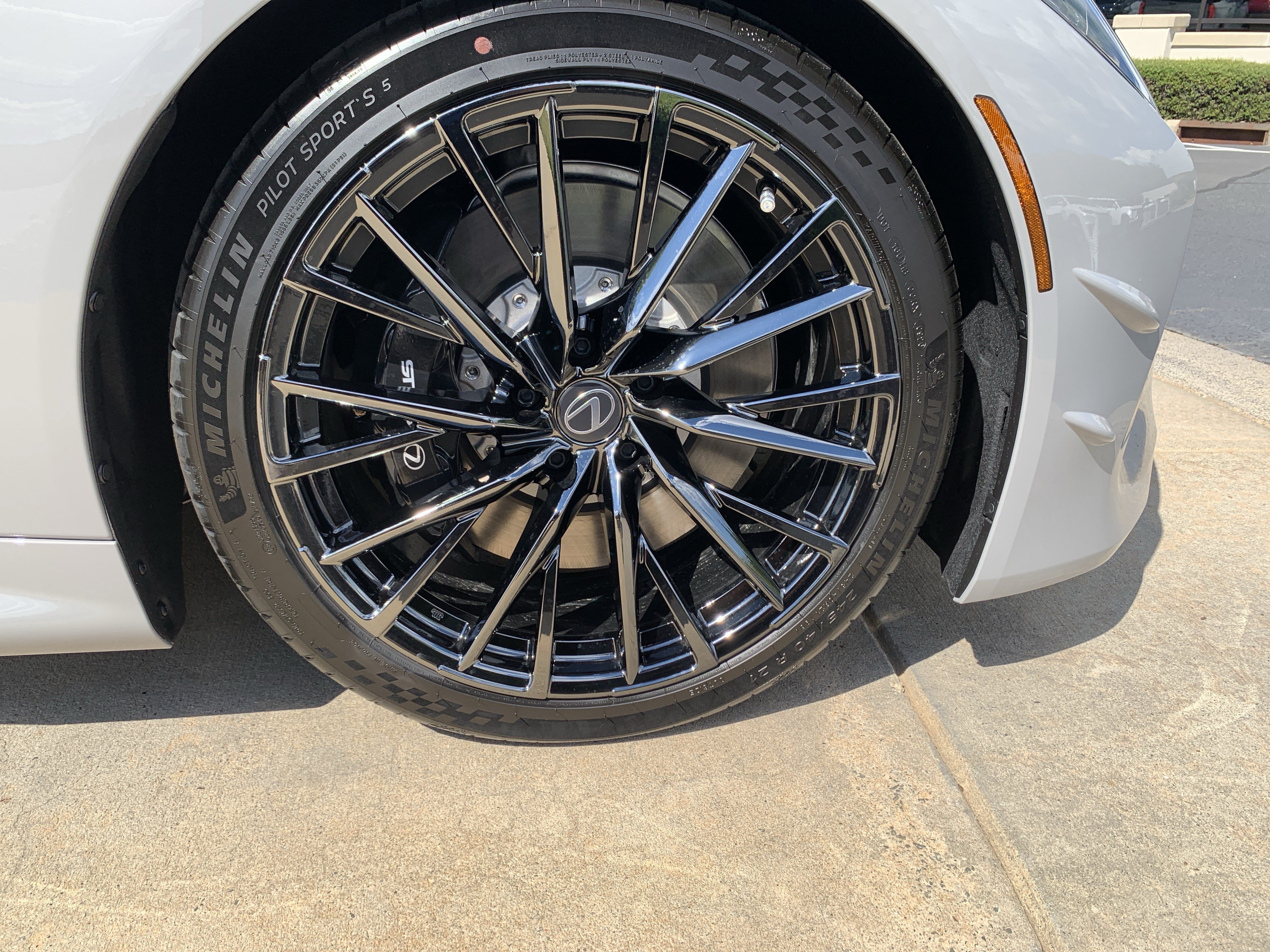 Used 2026 Lexus LC 500 Convertible w/ Inspiration Series RWD image 13