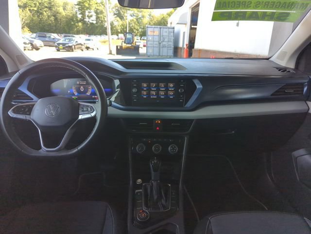 Used 2023 Volkswagen Taos SE w/ Black Wheel Package image 19