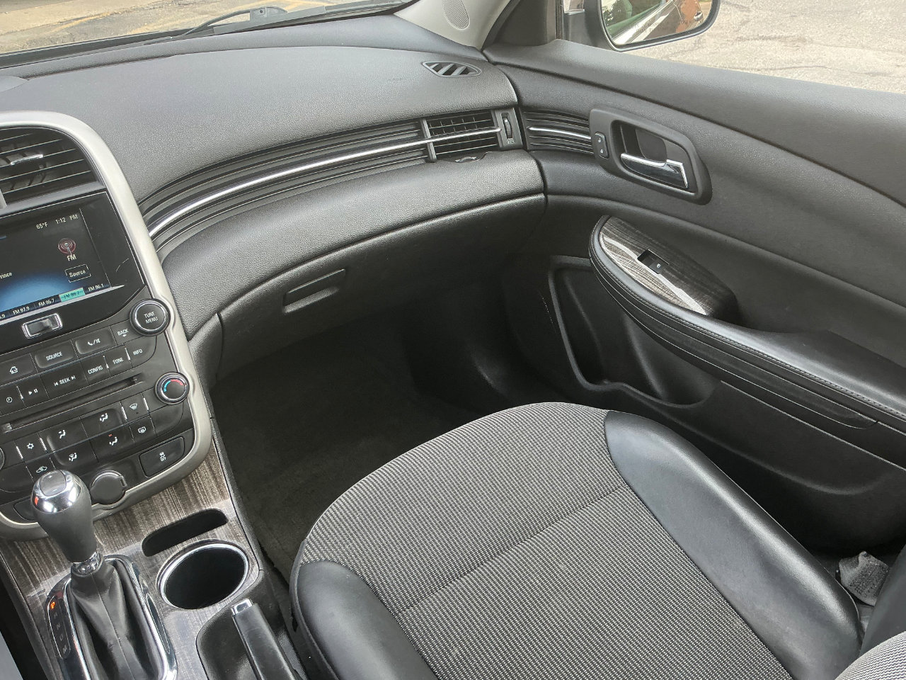 Used 2015 Chevrolet Malibu LT w/ Power Convenience Package image 18