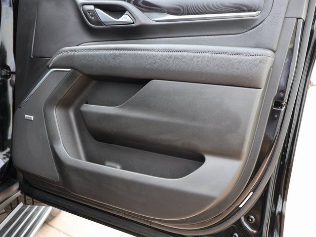 Used 2022 GMC Yukon XL Denali AWD/4WD image 12