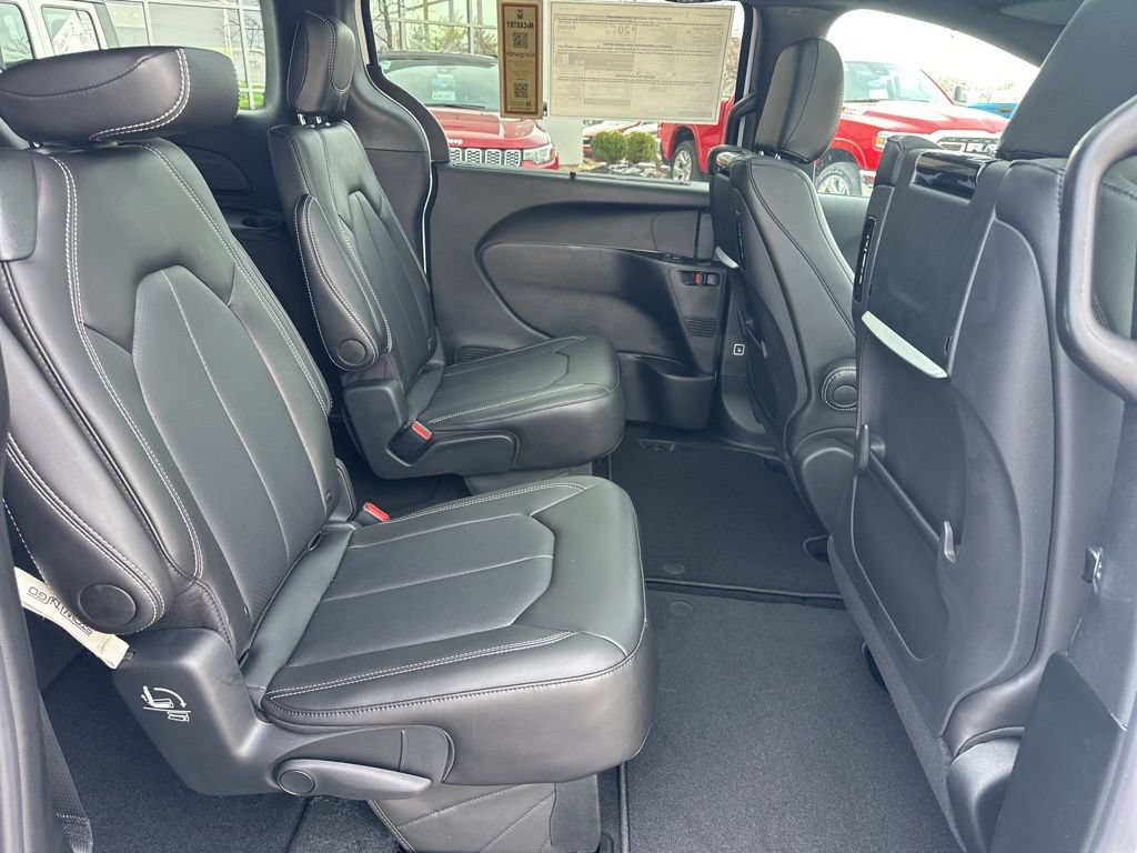 New 2026 Chrysler Pacifica Select AWD/4WD image 51