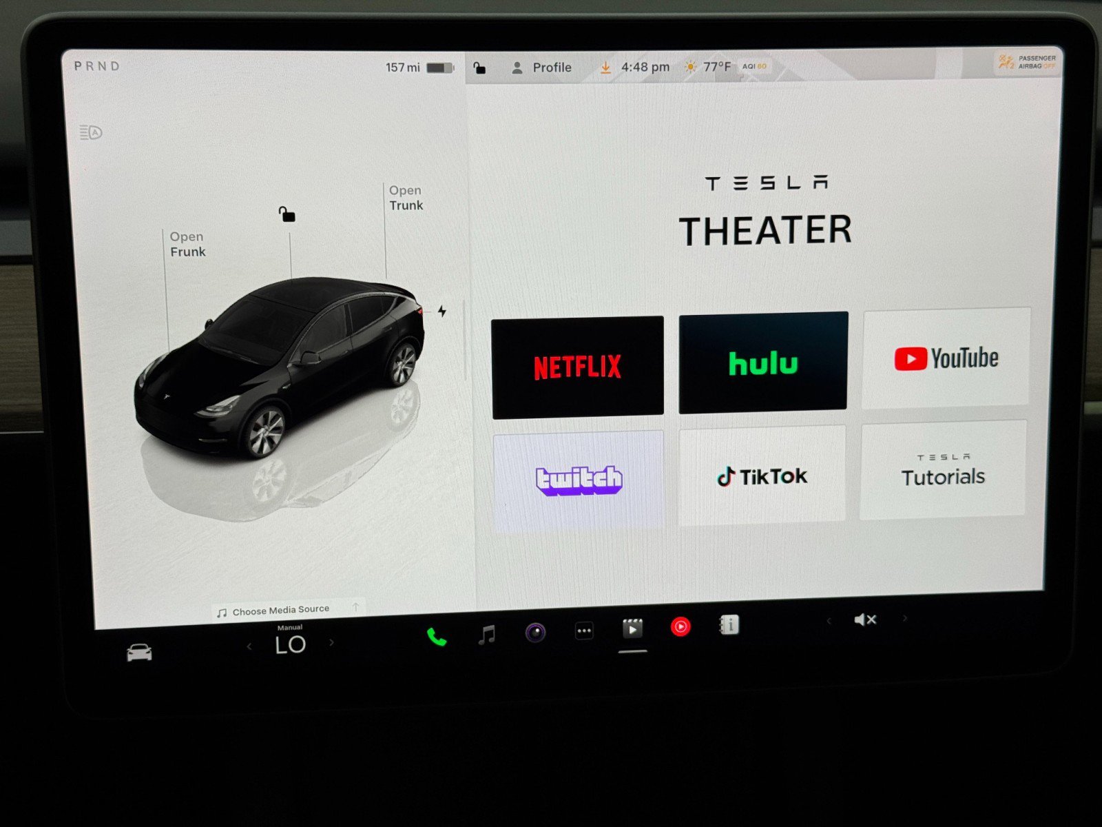 Used 2024 Tesla Model Y 2WD image 29