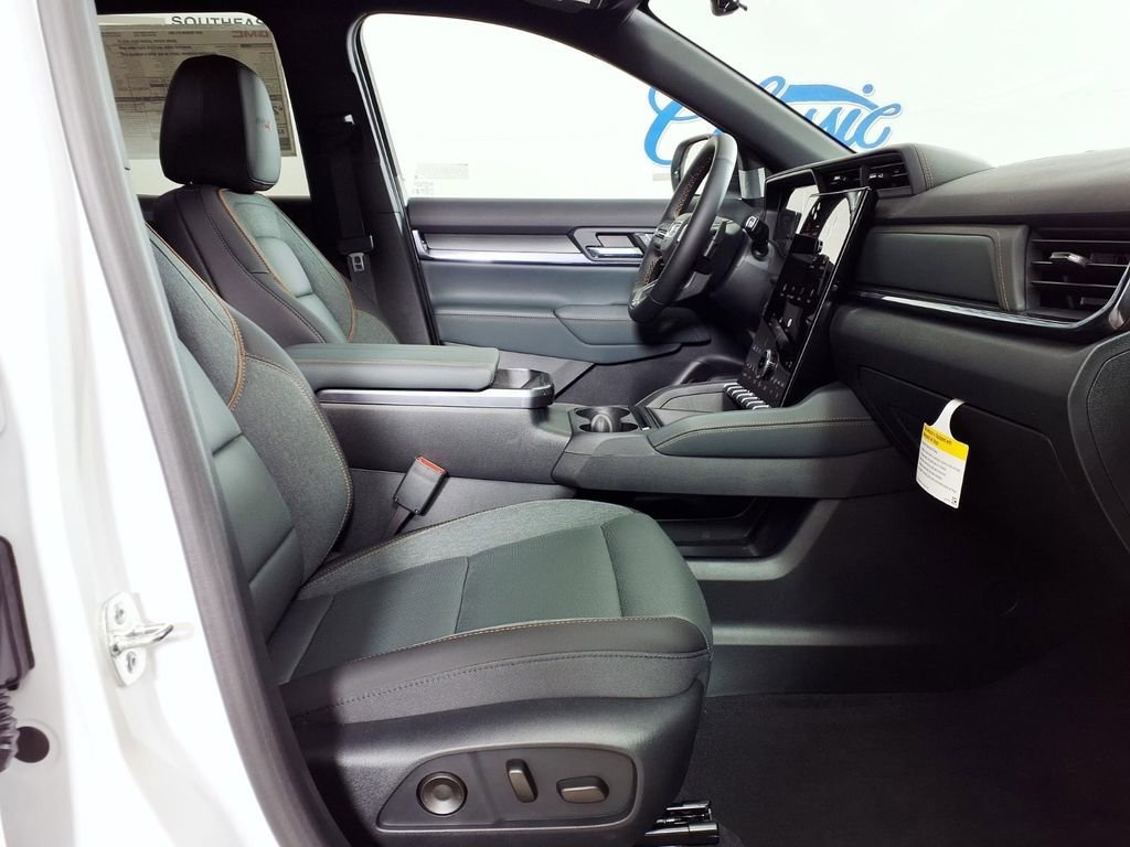 New 2026 GMC Terrain AT4 w/ Convenience Package III AWD/4WD image 11