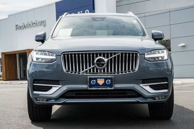 Used 2023 Volvo XC90 B6 Ultimate w/ Lounge Package image 2