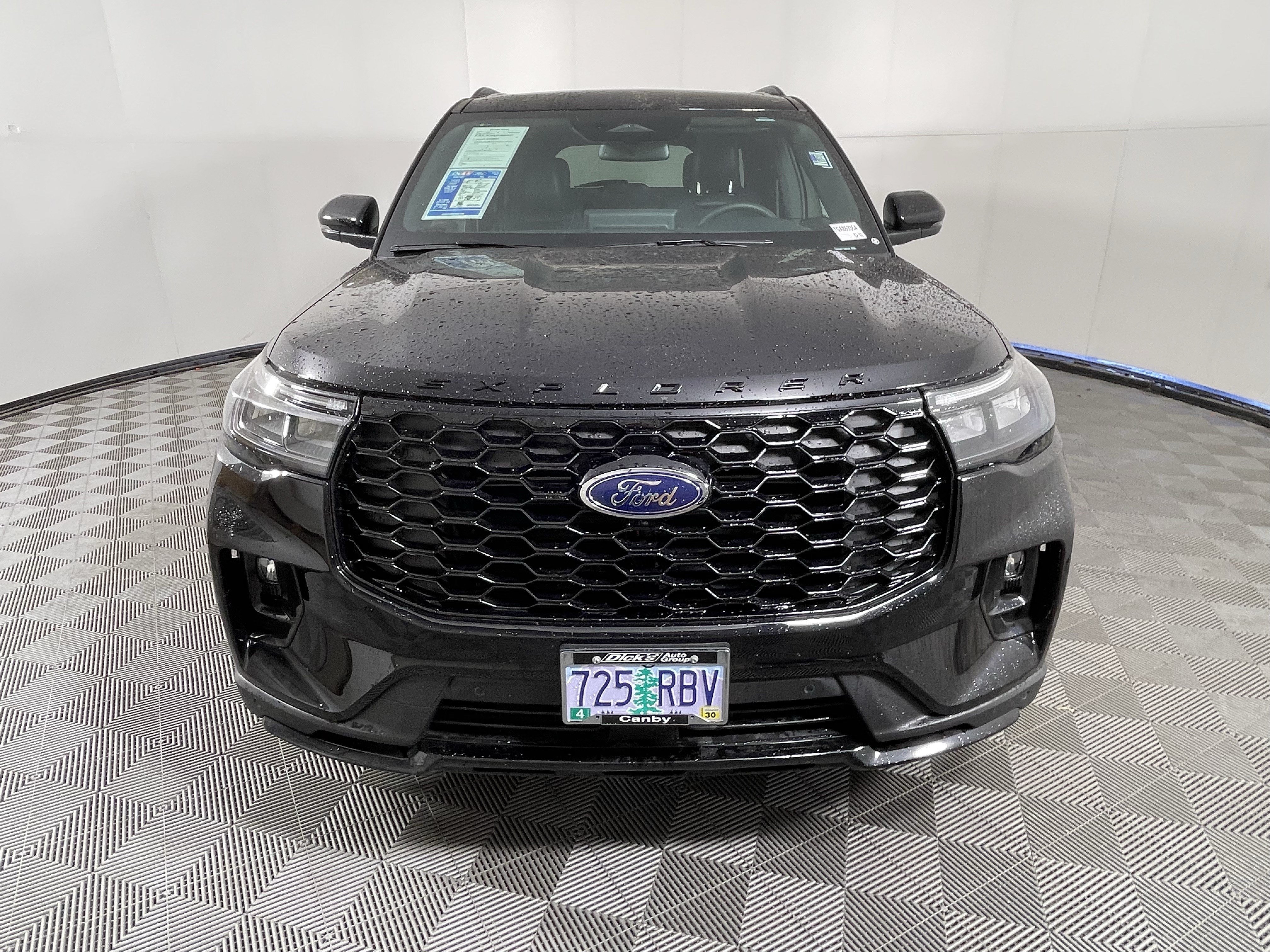 Used 2026 Ford Explorer ST-Line w/ ST-Line Street Pack AWD/4WD image 8