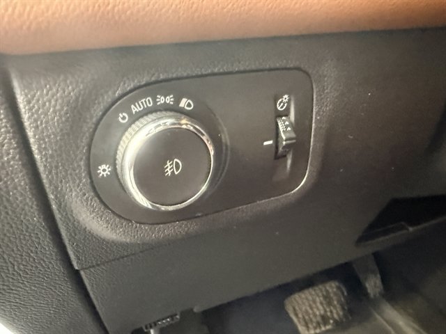 Used 2016 Chevrolet Cruze Premier FWD image 13