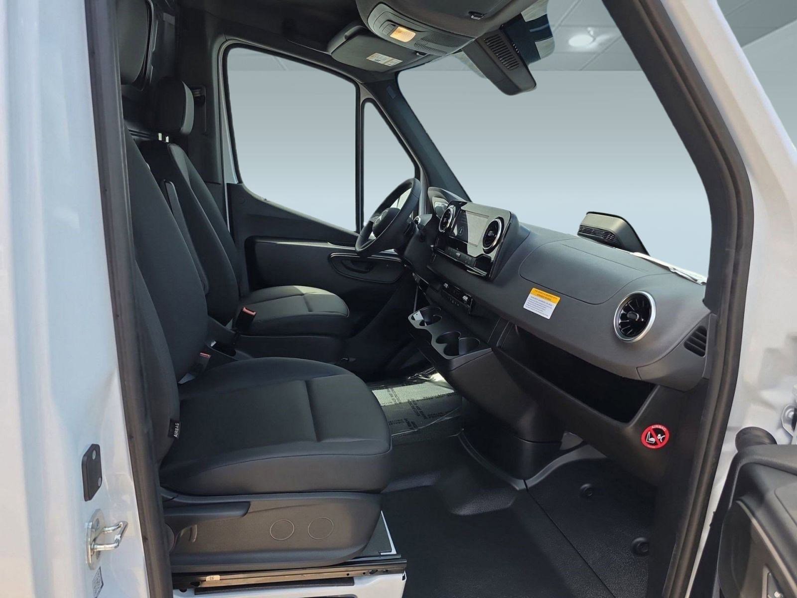 New 2025 Mercedes-Benz Sprinter 2500 image 21
