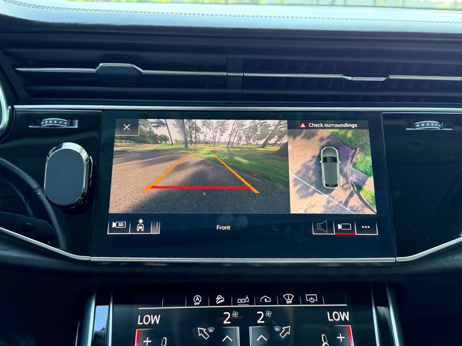 Used 2020 Audi Q8 Prestige w/ Prestige Package AWD/4WD image 4