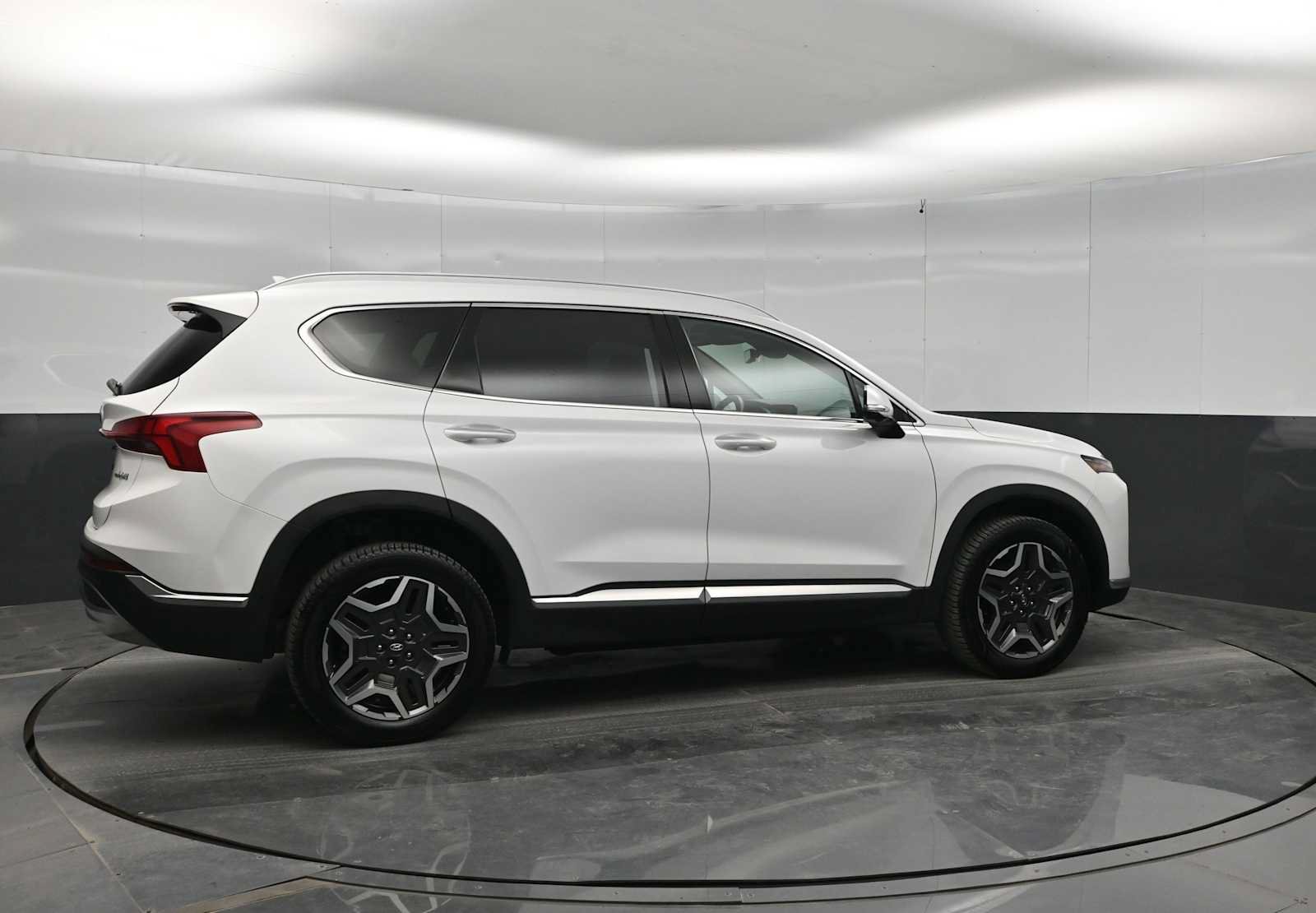 Used 2023 Hyundai Santa Fe Limited AWD/4WD image 7