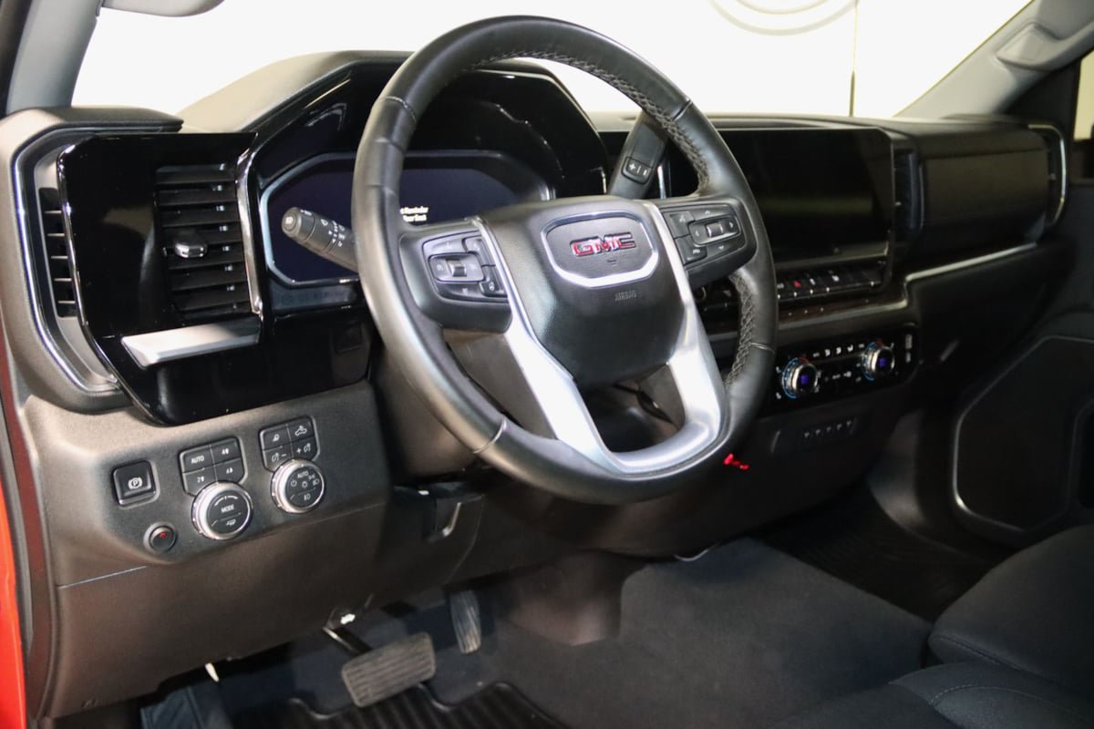 Used 2026 GMC Sierra 3500 SLE w/ SLE Value Package AWD/4WD image 49