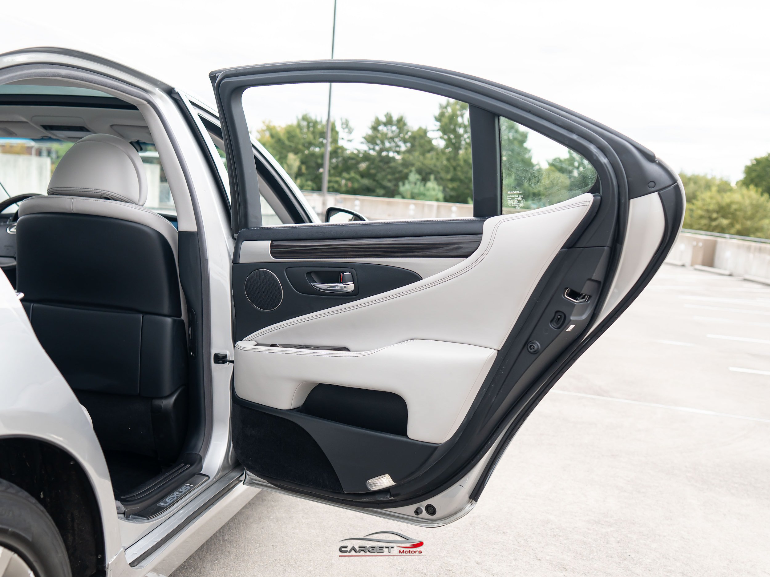 Used 2016 Lexus LS 460 AWD w/ Comfort Package image 45
