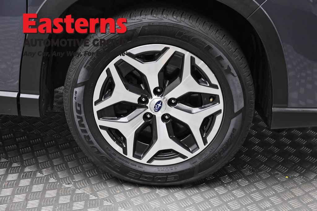 Used 2022 Subaru Forester Premium AWD/4WD image 32